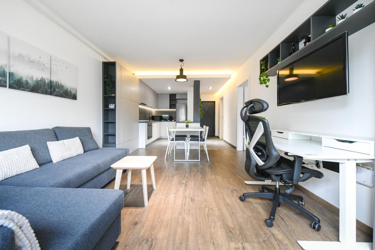 Modern Apartment In A Quiet Area Cluj-Napoca Exterior photo